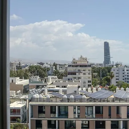 Beautiful Loft With Sea Access Apartament Limassol