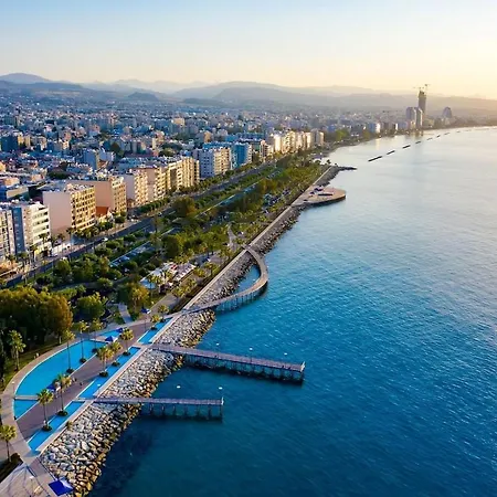 Beautiful Loft With Sea Access Apartament Limassol
